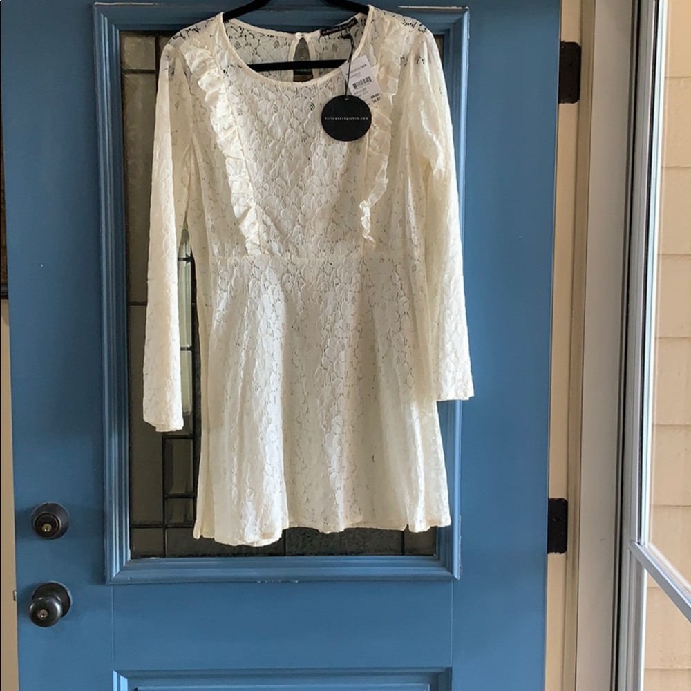 Cream lace women’s long sleeve dress